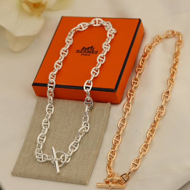 H**me5 necklaces